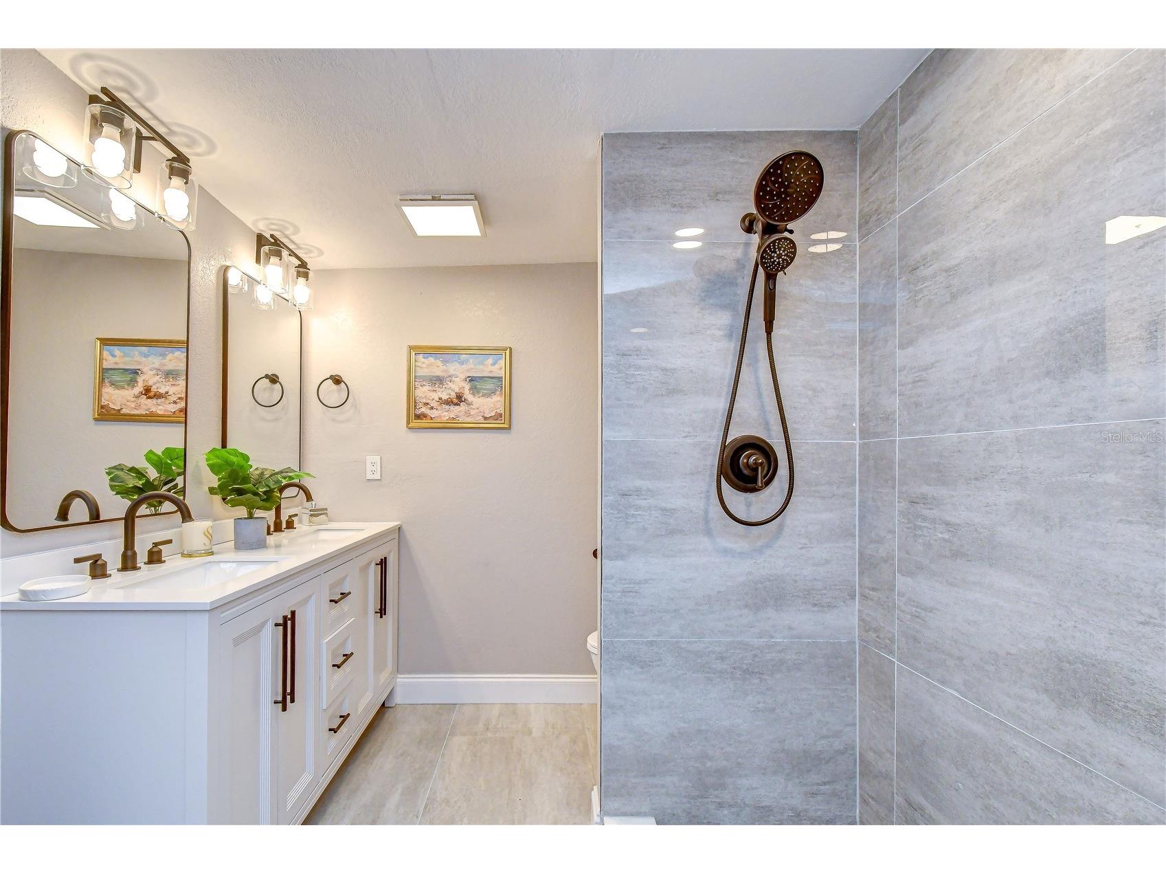 6871 4th Street S Saint Petersburg FL 33705 TB8530740 image25