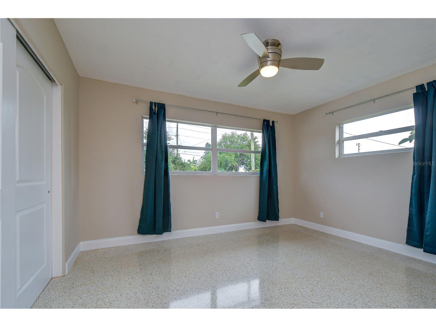 6871 4th Street S Saint Petersburg FL 33705 TB8530740 image31