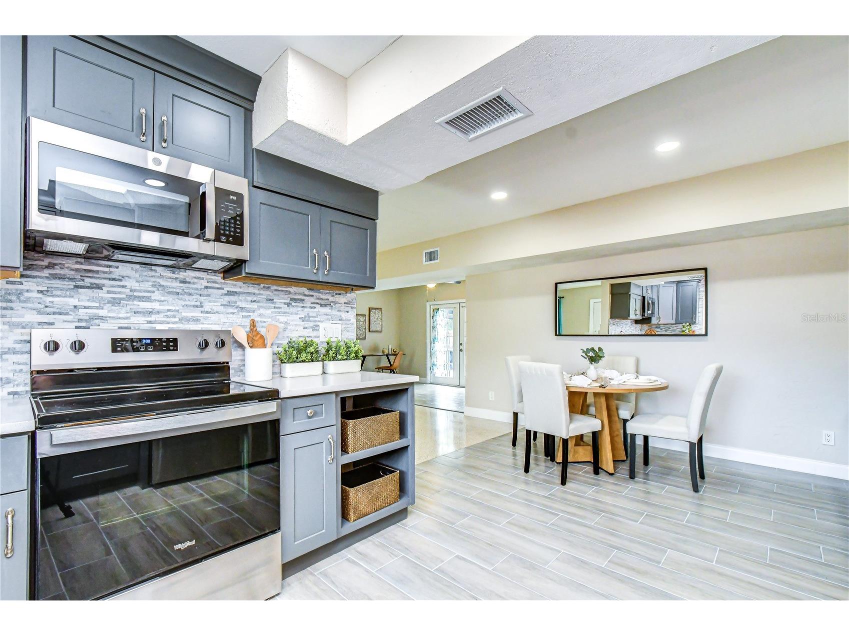 6871 4th Street S Saint Petersburg FL 33705 TB8530740 image40