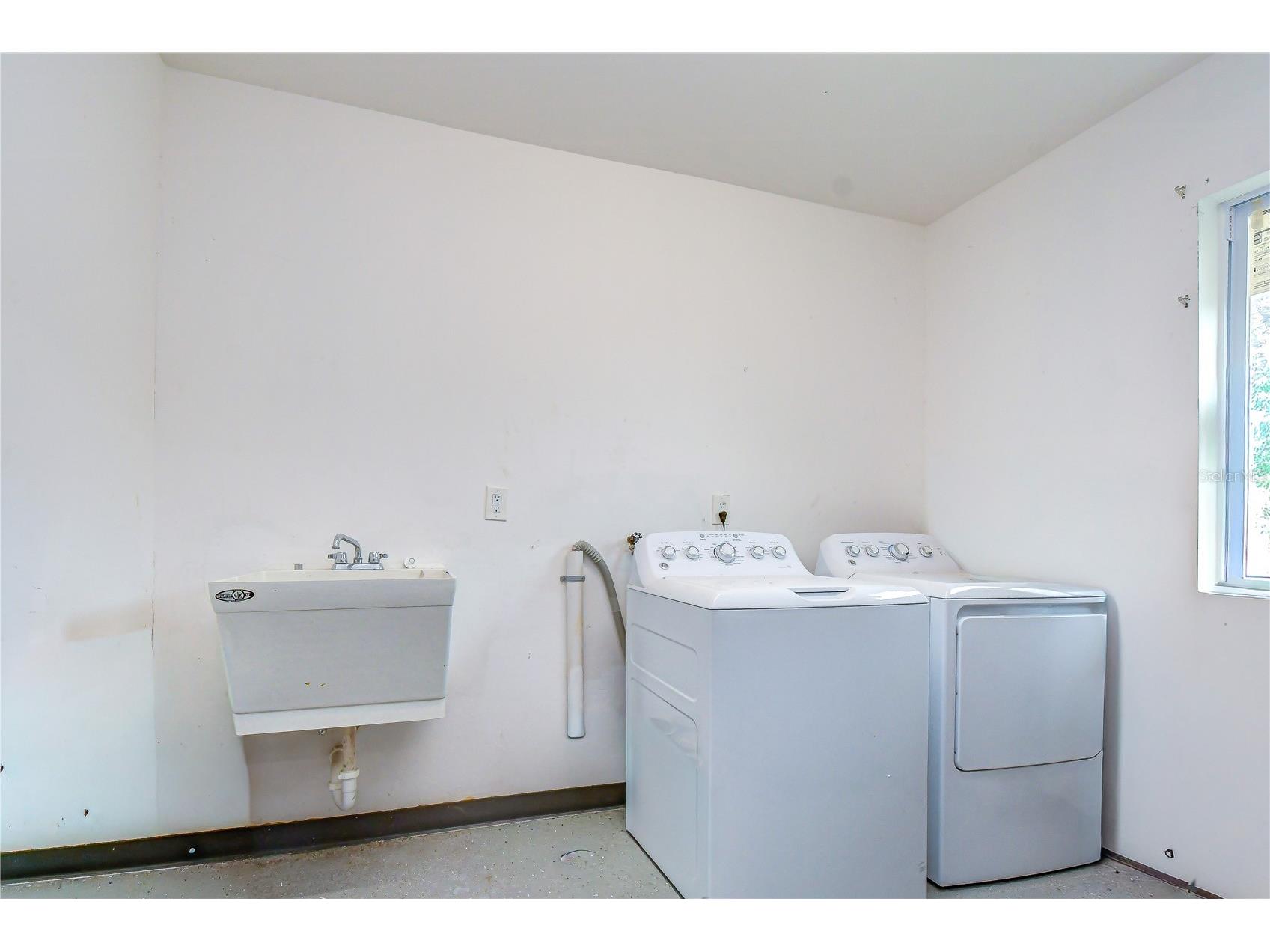 6871 4th Street S Saint Petersburg FL 33705 TB8530740 image46