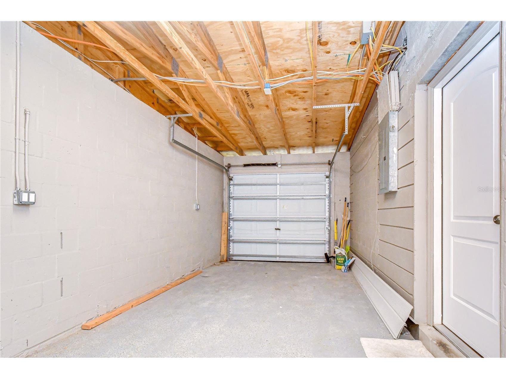 6871 4th Street S Saint Petersburg FL 33705 TB8530740 image47