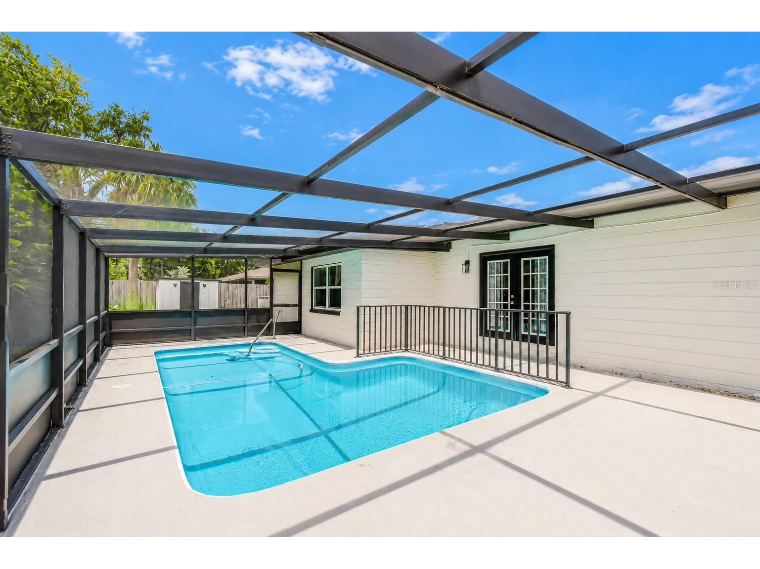 6871 4th Street S Saint Petersburg FL 33705 TB8530740 image6