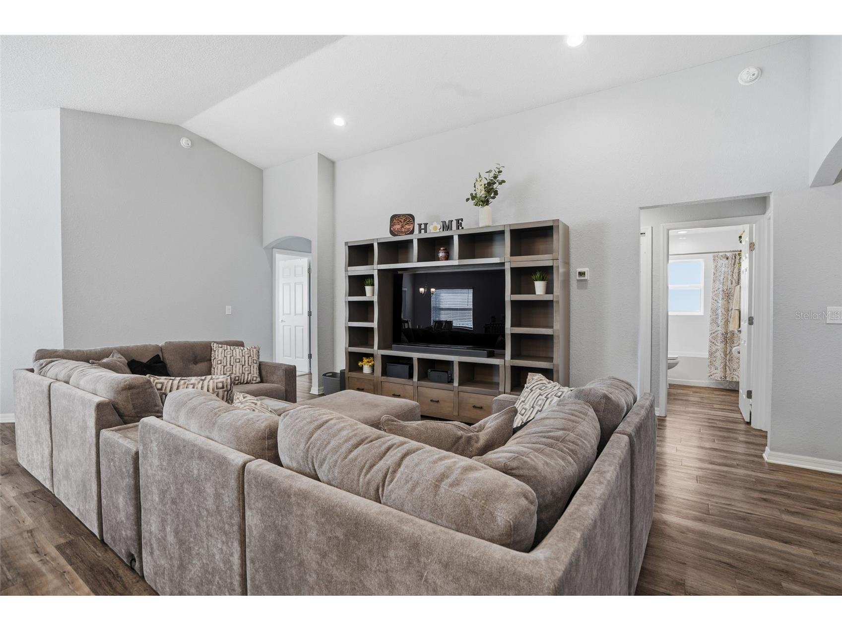 6872 Gideon Circle Zephyrhills FL 33541 TB8501550 image7