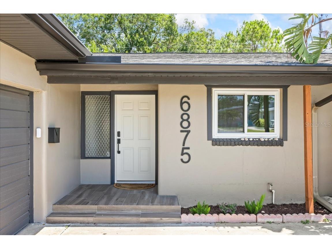 6875 11th Avenue N Saint Petersburg FL 33710 TB8387804 image1