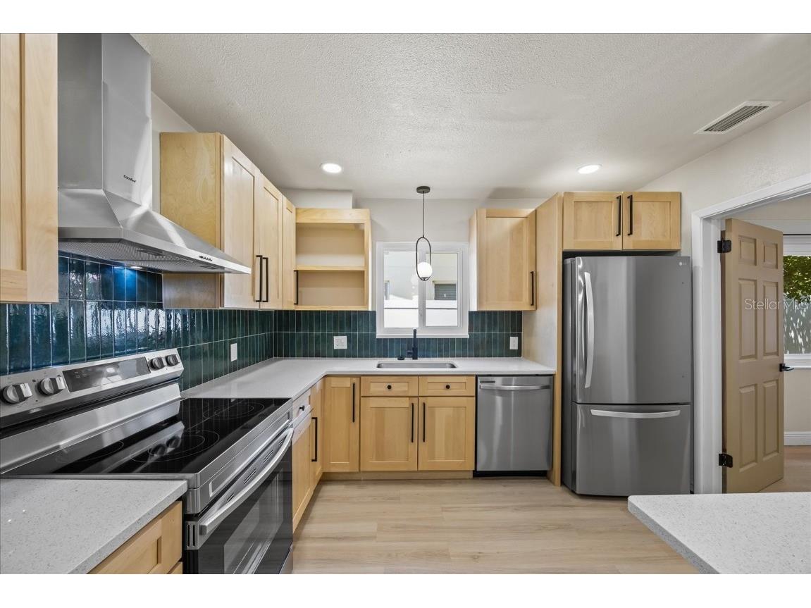 6875 11th Avenue N Saint Petersburg FL 33710 TB8387804 image11