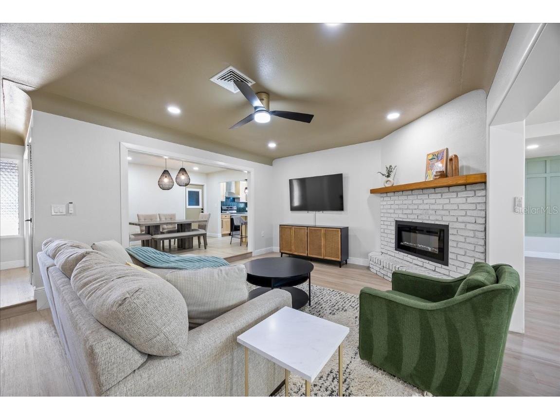 6875 11th Avenue N Saint Petersburg FL 33710 TB8387804 image3