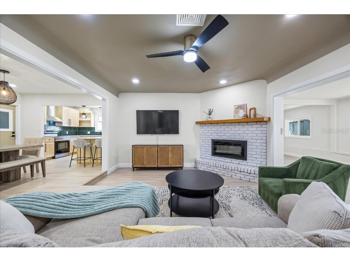 6875 11th Avenue N Saint Petersburg FL 33710 TB8387804 image4