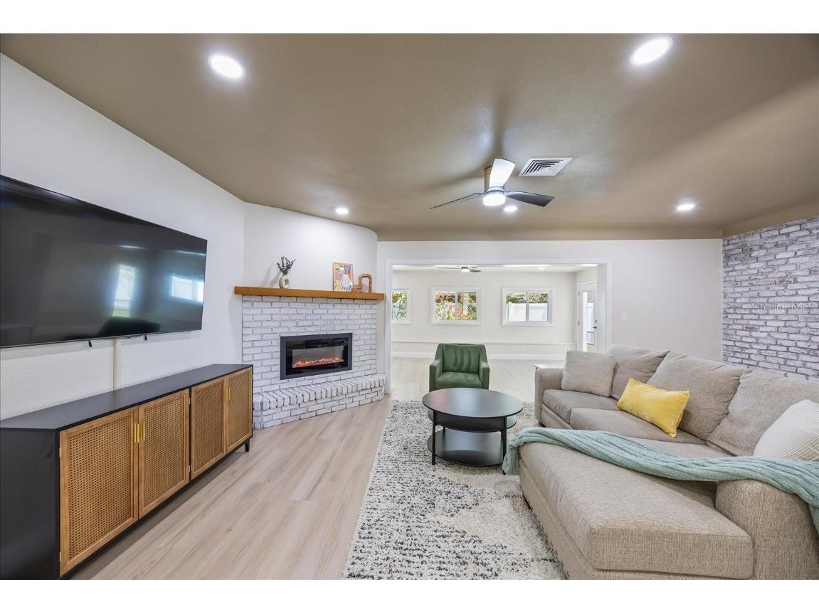 6875 11th Avenue N Saint Petersburg FL 33710 TB8387804 image5