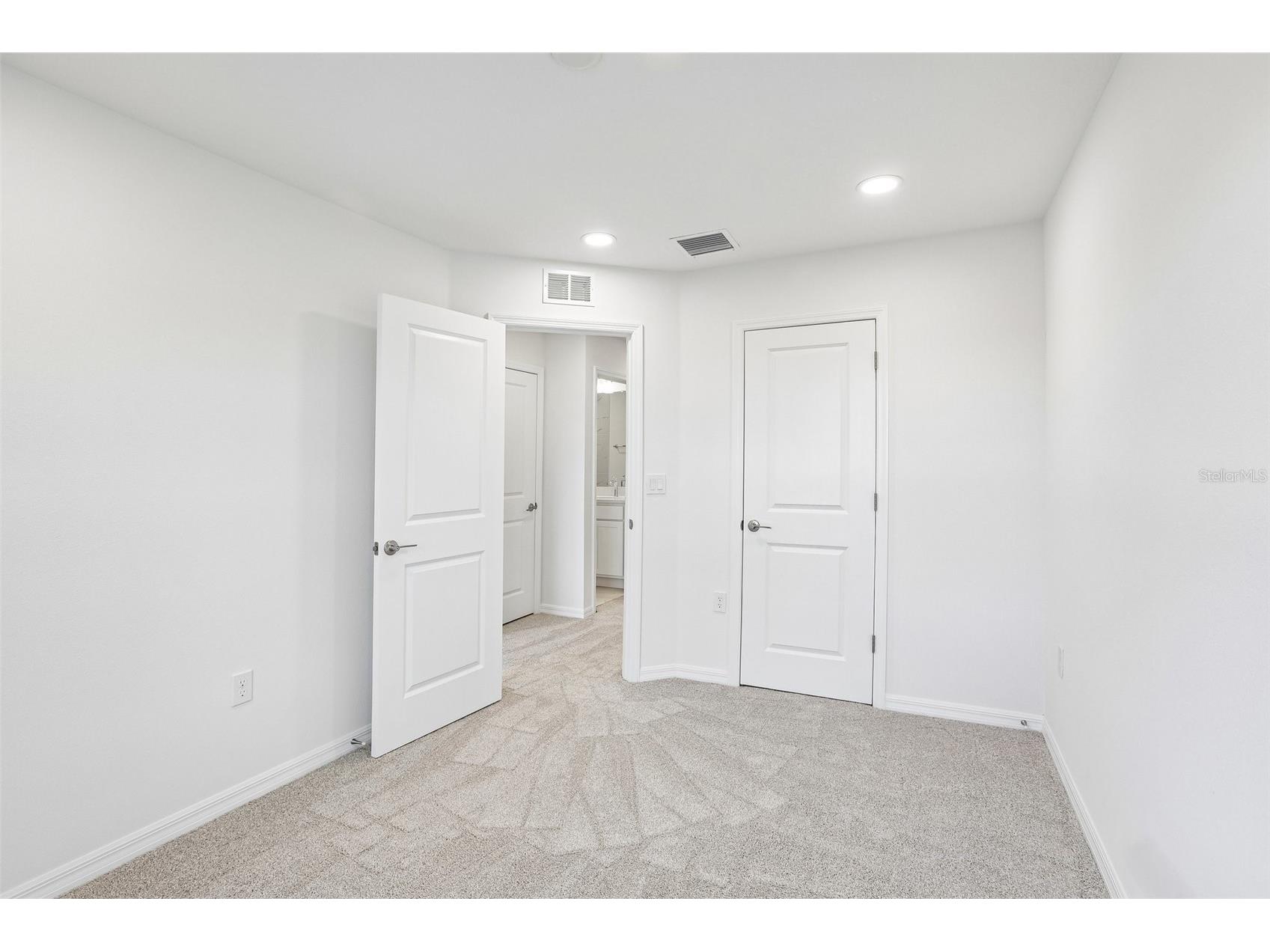 6876 Holcombe Down Drive Zephyrhills FL 33541 TB8519204 image22