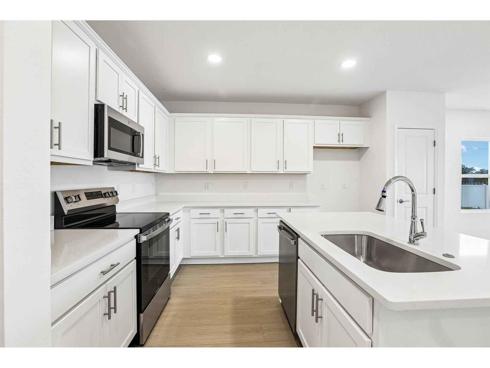 6876 Holcombe Down Drive Zephyrhills FL 33541 TB8519204 image5