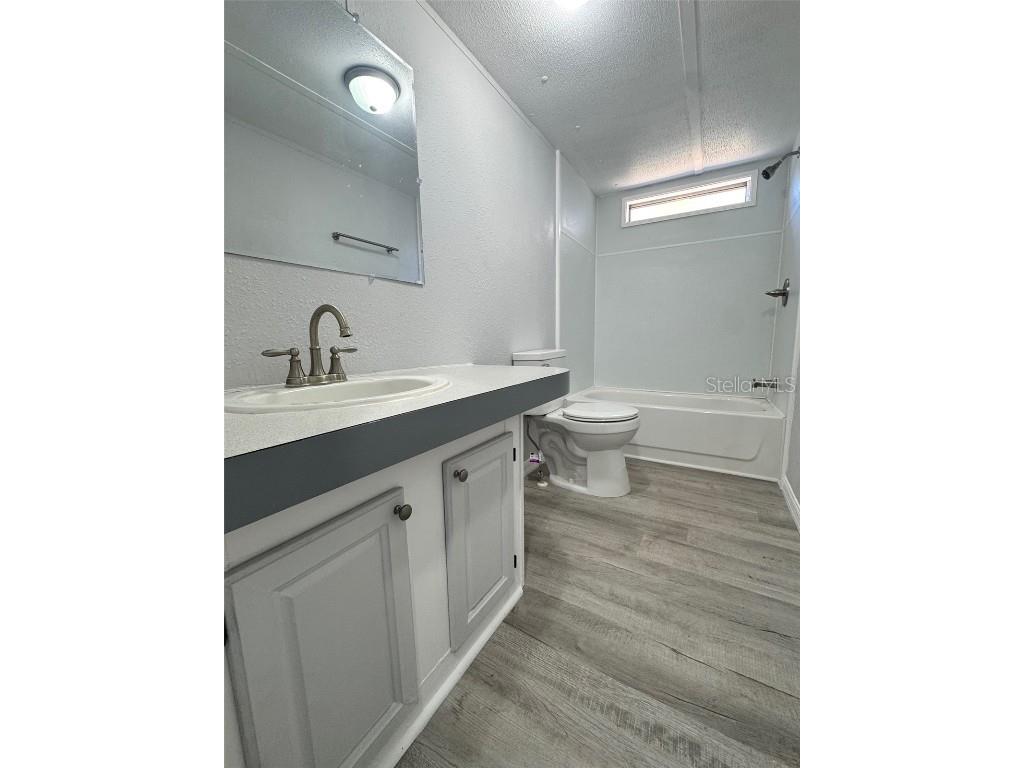 688 4th Street Polk City FL 33868 B4902090 image12