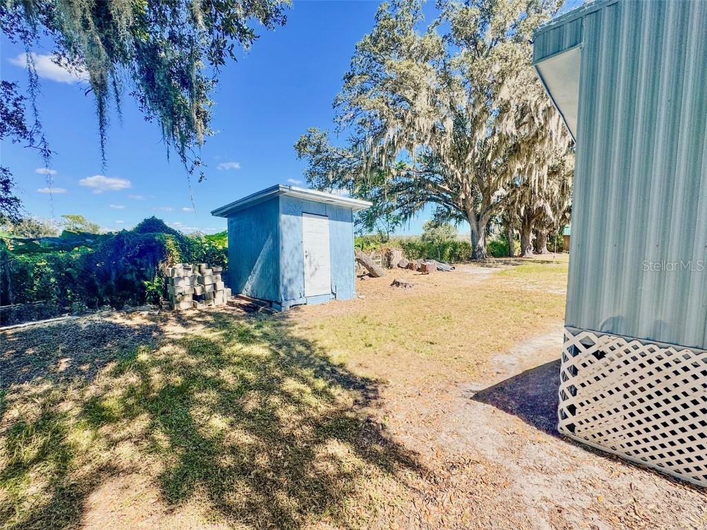 688 4th Street Polk City FL 33868 B4902090 image15