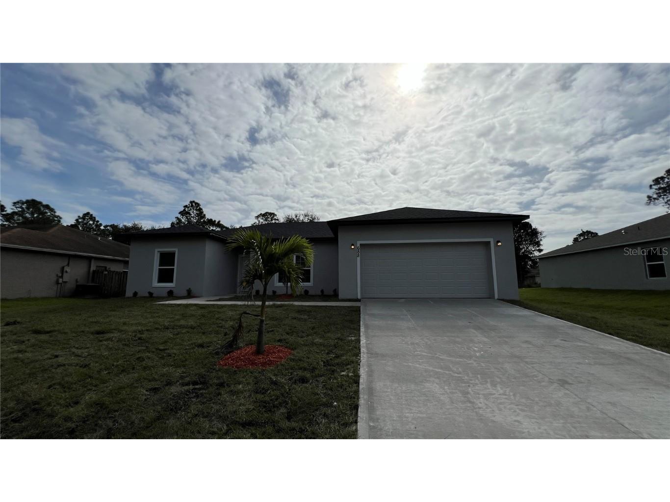 688 Floyd Street SE Palm Bay FL 32909 O6175078 image1