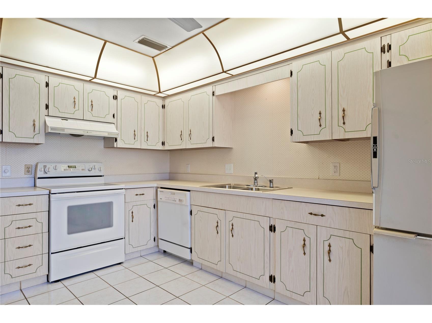 688 Lake Villas Drive #688 Altamonte Springs FL 32701 - LAKE ORIENTA O6388843 image3