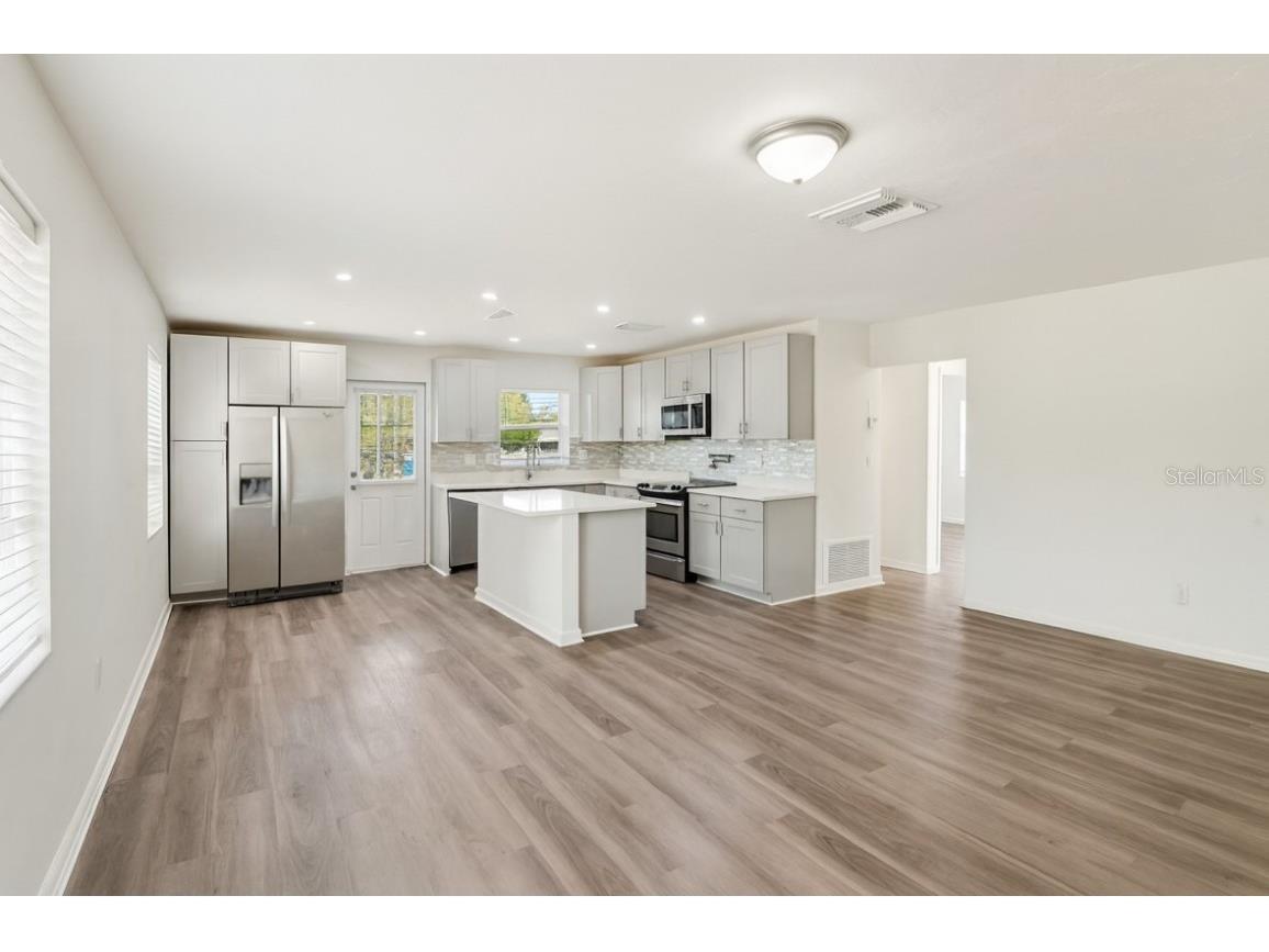 6882 Pinehurst Drive Spring Hill FL 34606 TB8453284 image5