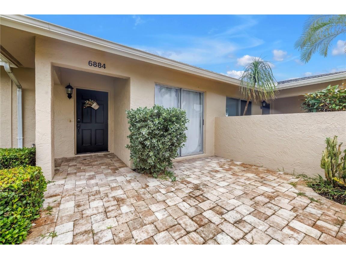 6884 W Country Club Lane Sarasota FL 34243 TB8408980 image1