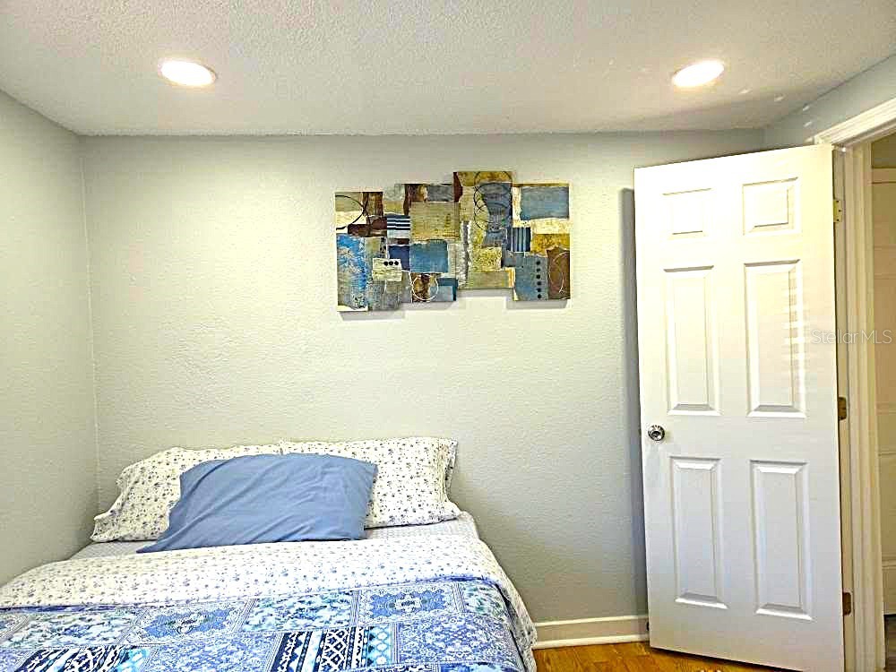 6886 49th Avenue N Saint Petersburg FL 33709 TB8445128 image15