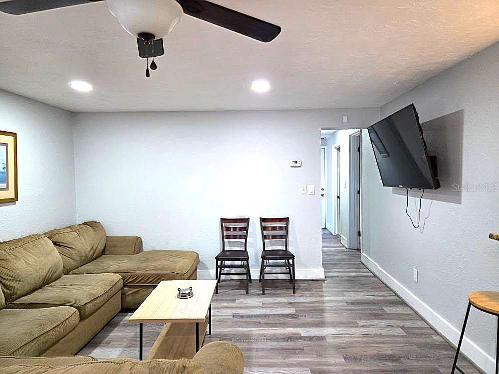 6886 49th Avenue N Saint Petersburg FL 33709 TB8446280 image5