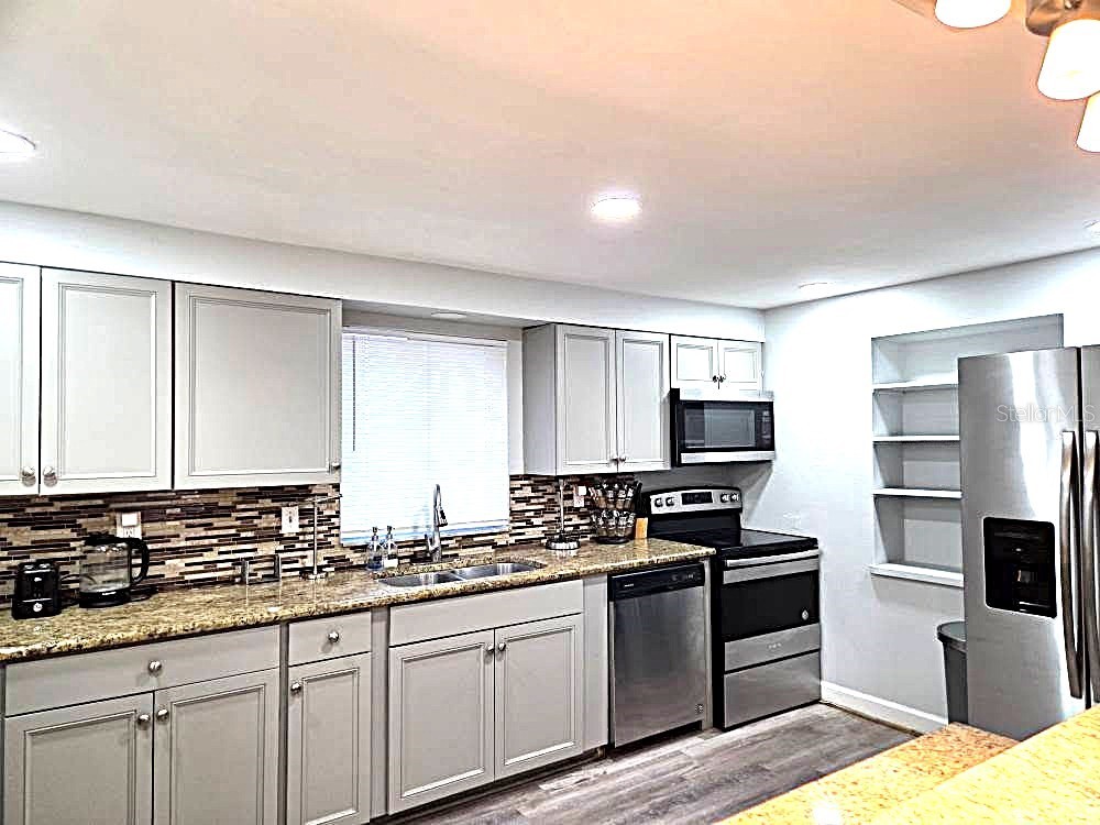 6886 49th Avenue N Saint Petersburg FL 33709 TB8451944 image4