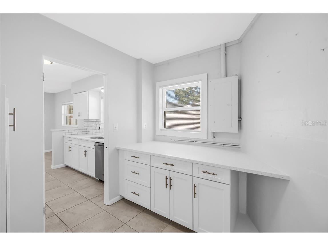 6888 20th Street N Saint Petersburg FL 33702 TB8445408 image11