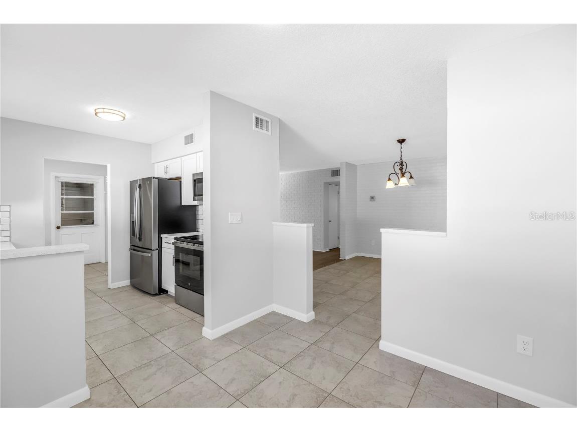 6888 20th Street N Saint Petersburg FL 33702 TB8445408 image12