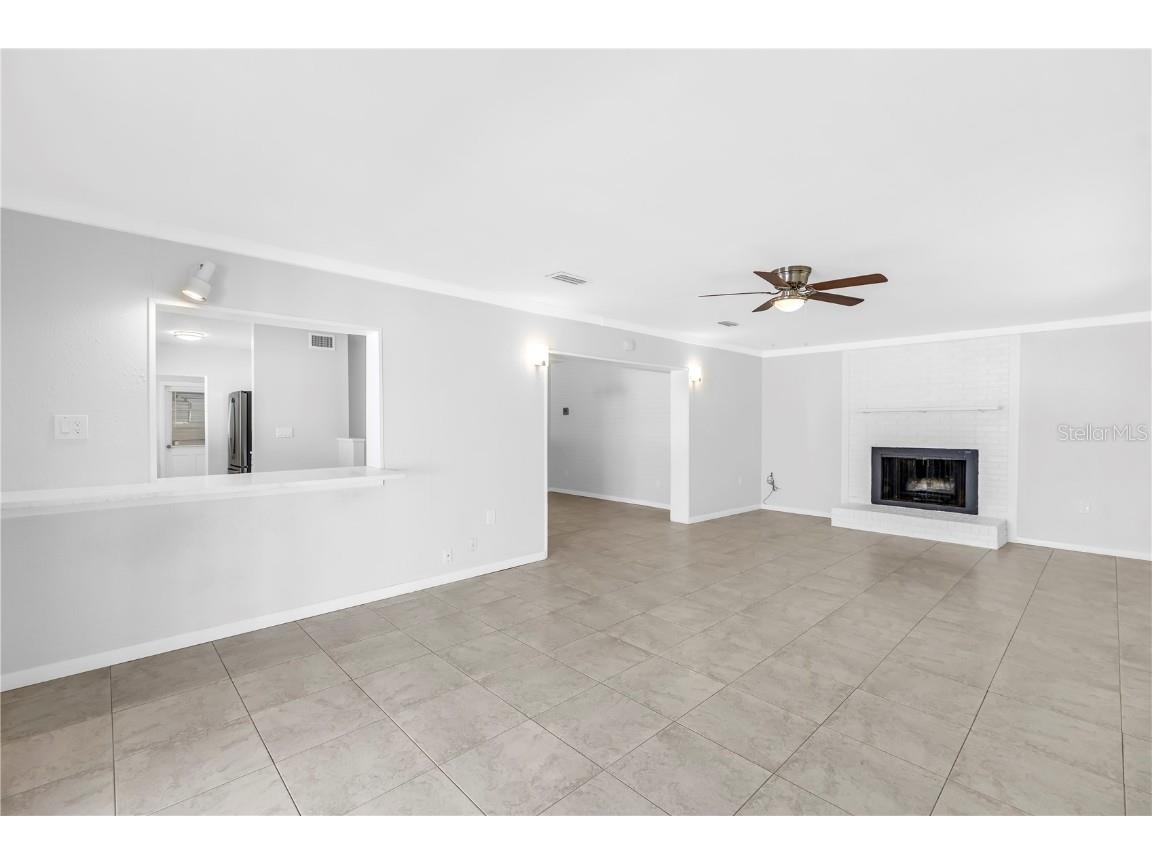 6888 20th Street N Saint Petersburg FL 33702 TB8445408 image13