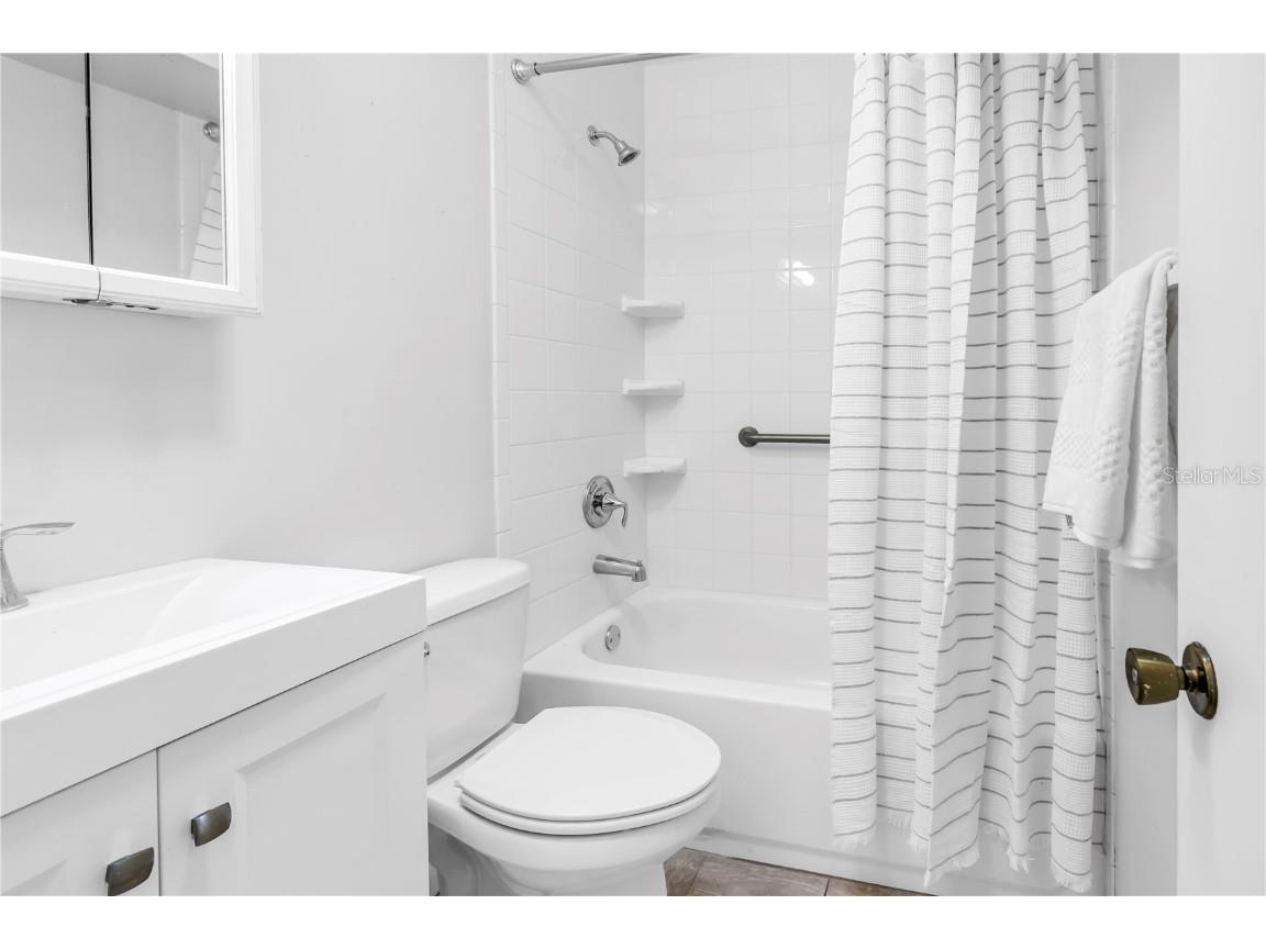 6888 20th Street N Saint Petersburg FL 33702 TB8445408 image19