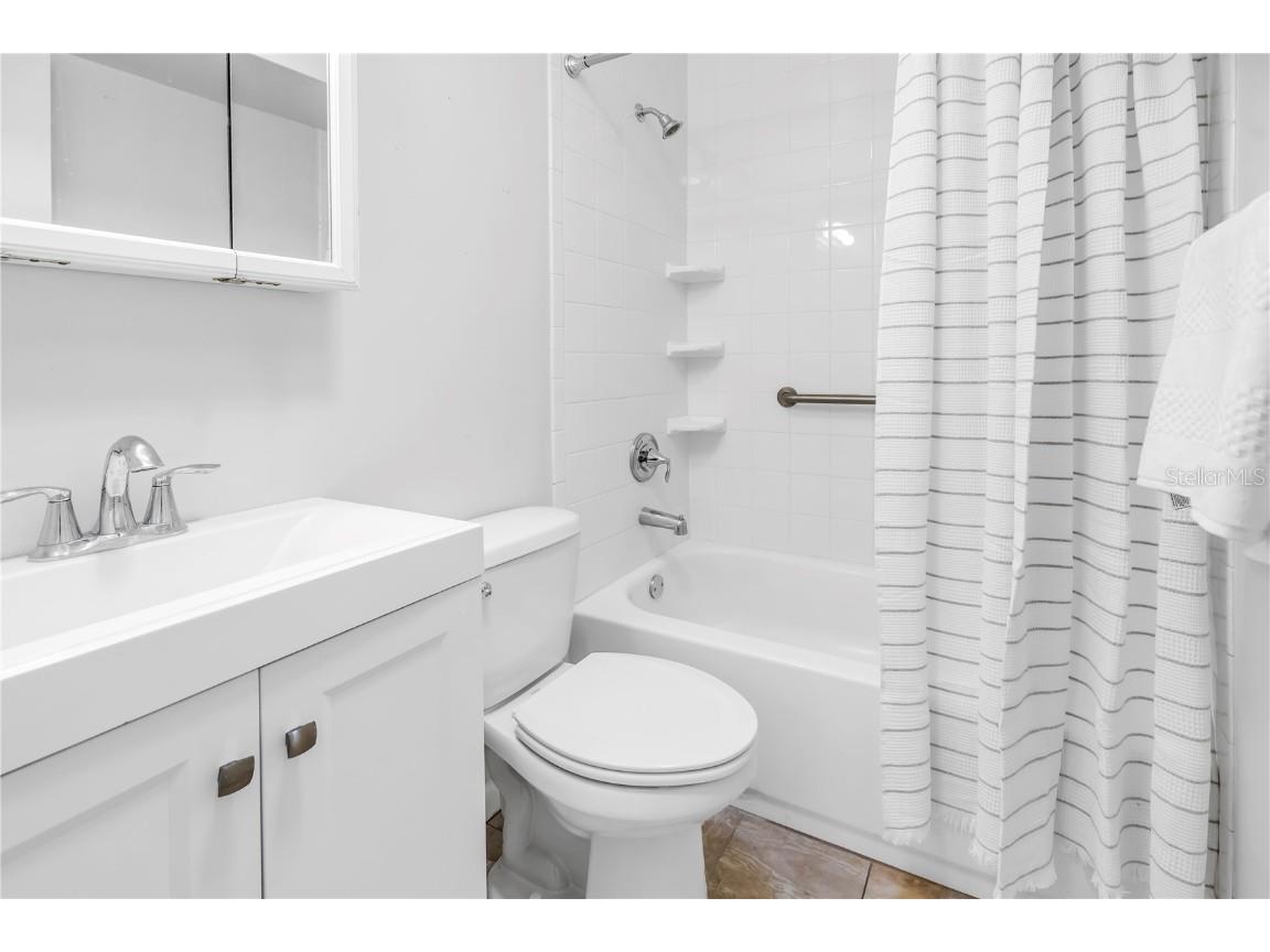 6888 20th Street N Saint Petersburg FL 33702 TB8445408 image20