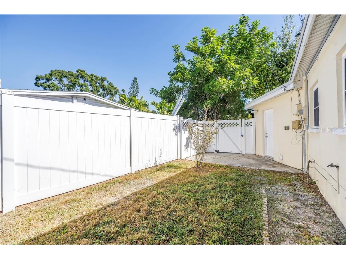 6888 20th Street N Saint Petersburg FL 33702 TB8445408 image34