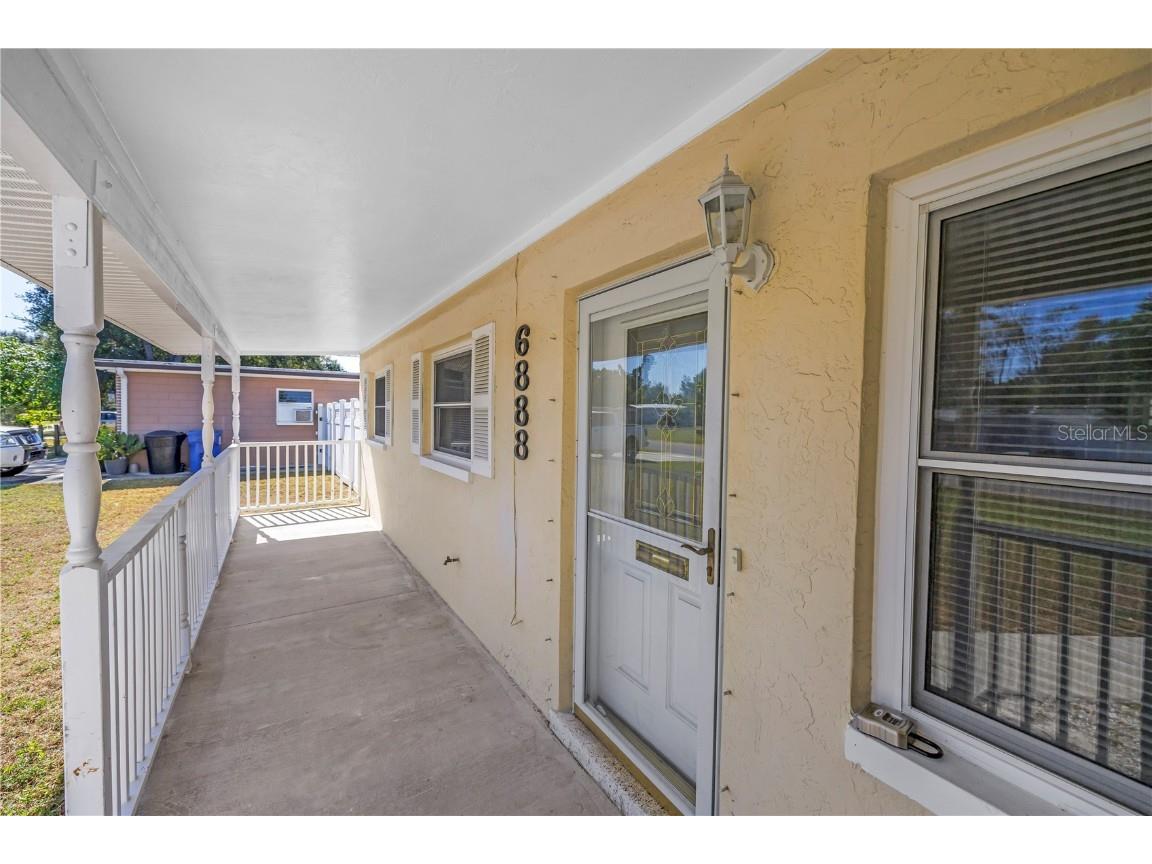 6888 20th Street N Saint Petersburg FL 33702 TB8445408 image39
