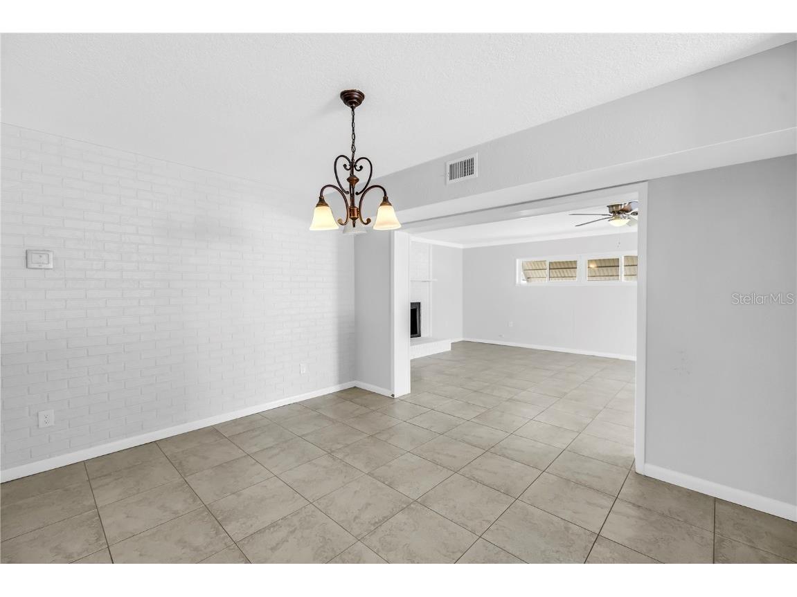 6888 20th Street N Saint Petersburg FL 33702 TB8445408 image7