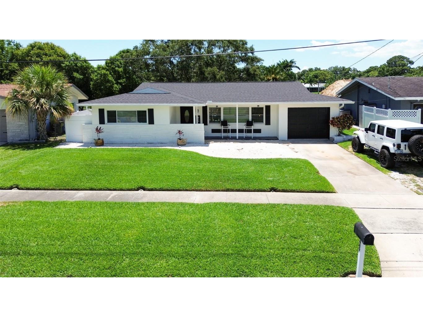 689 Gershwin Drive Largo FL 33771 - ALLEN'S CREEK U8244009 image1