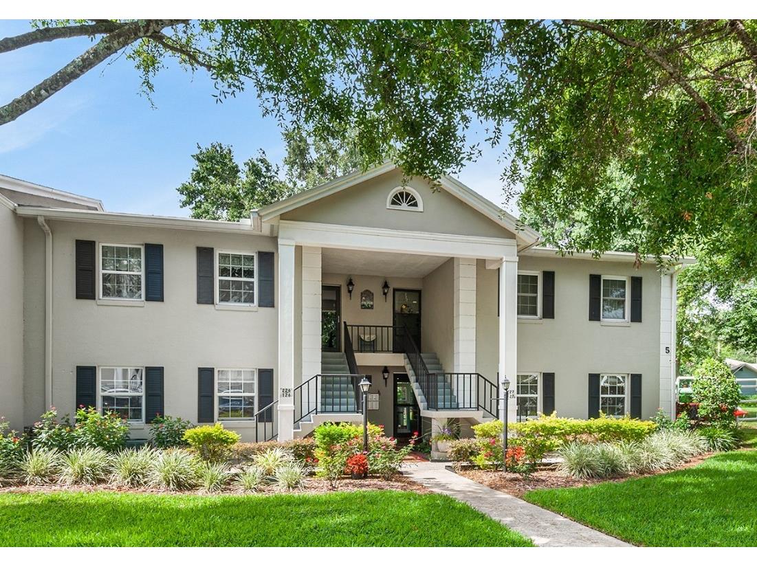 689 Lake Howard Drive NW #127 Winter Haven FL 33880 - LAKE HOWARD P4926137 image1