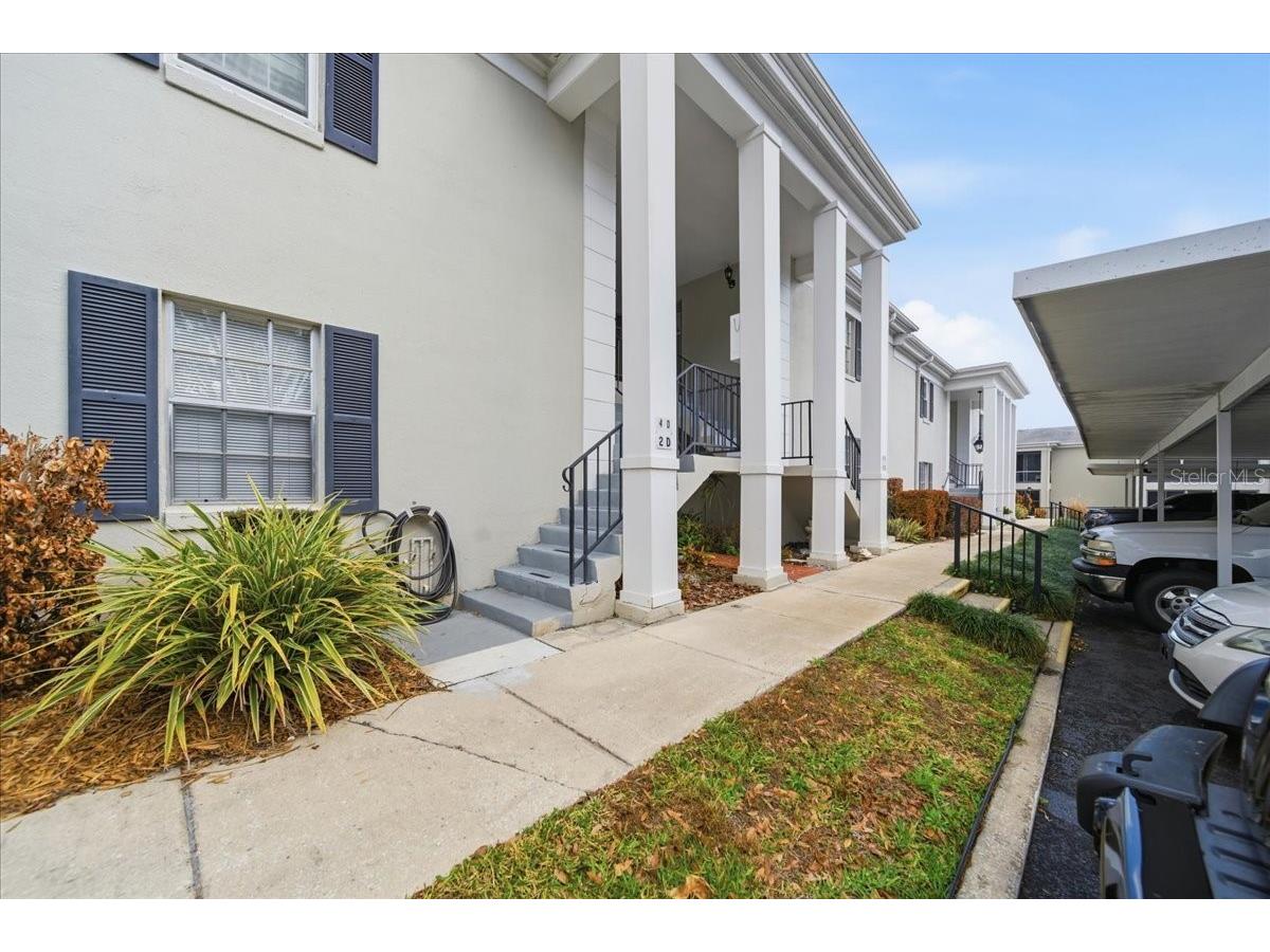 689 Lake Howard Drive NW #1D Winter Haven FL 33880 - LAKE HOWARD P4937838 image1