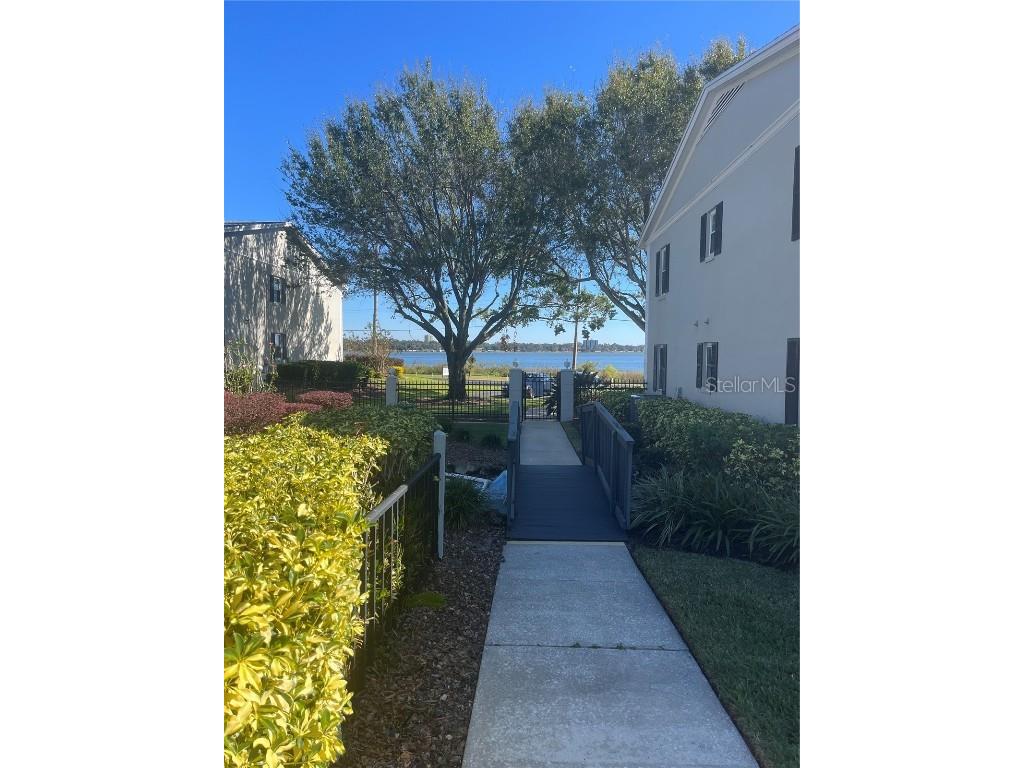 689 Lake Howard Drive NW #1E Winter Haven FL 33880 TB8360466 image3