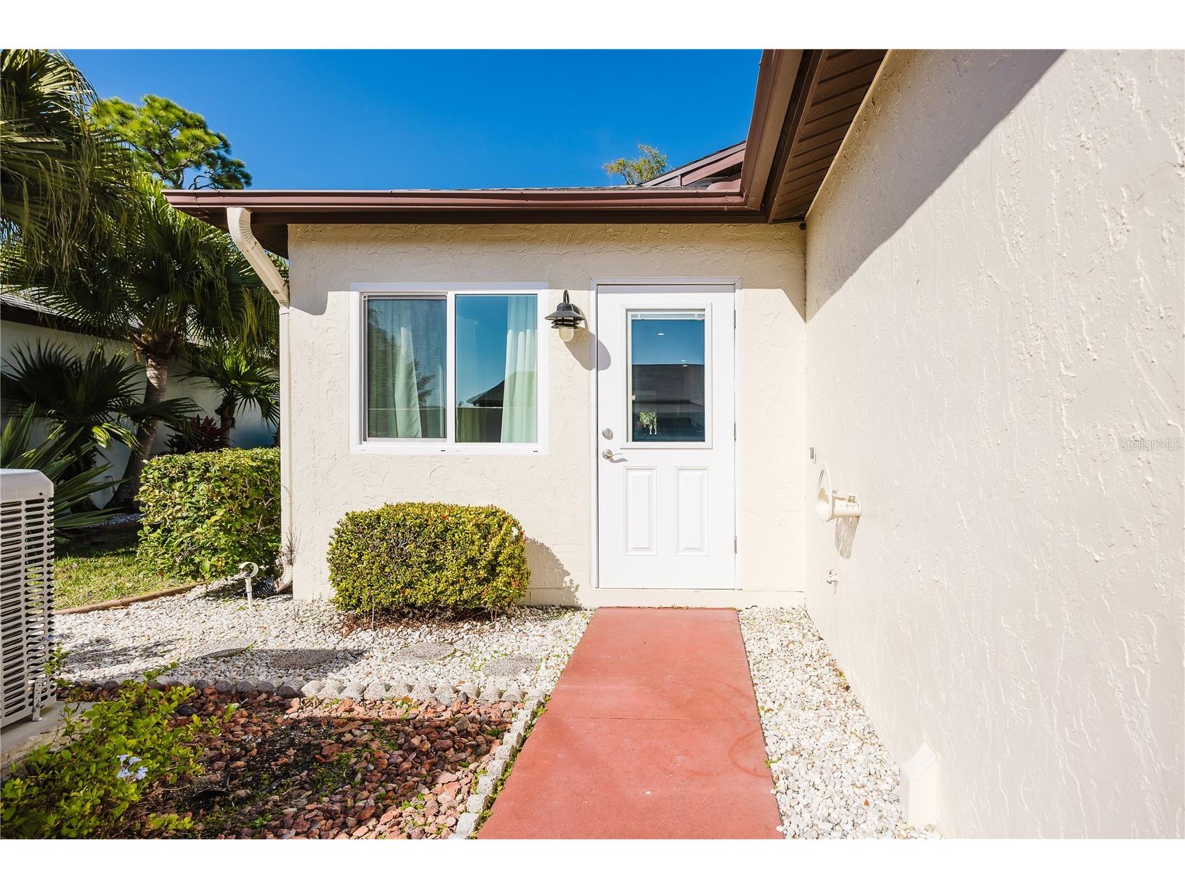 689 Linden Drive Englewood FL 34223 C7522201 image6