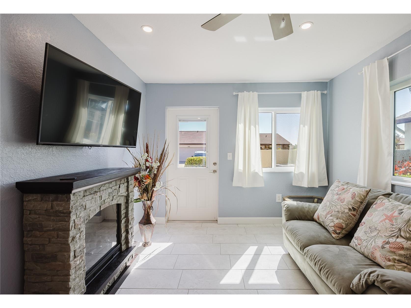 689 Linden Drive Englewood FL 34223 C7522201 image8
