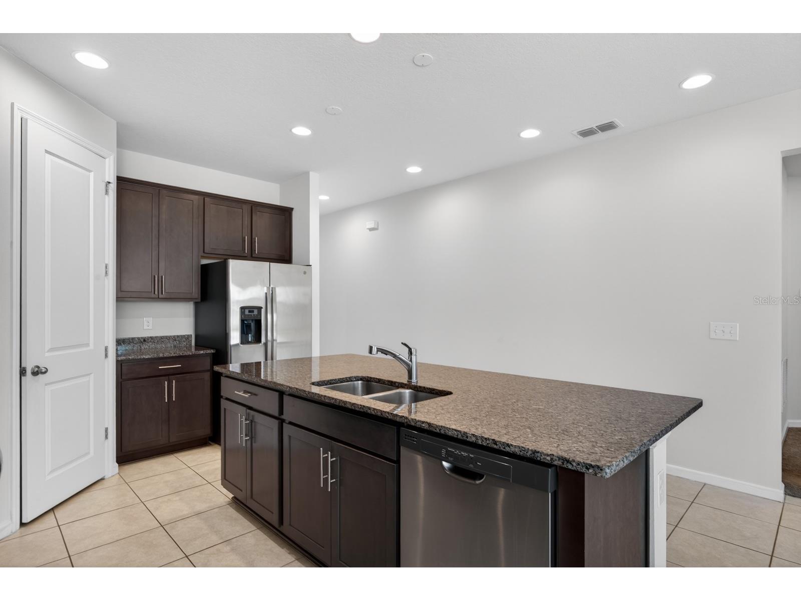 689 Meadow Pointe Drive Haines City FL 33844 O6401838 image3