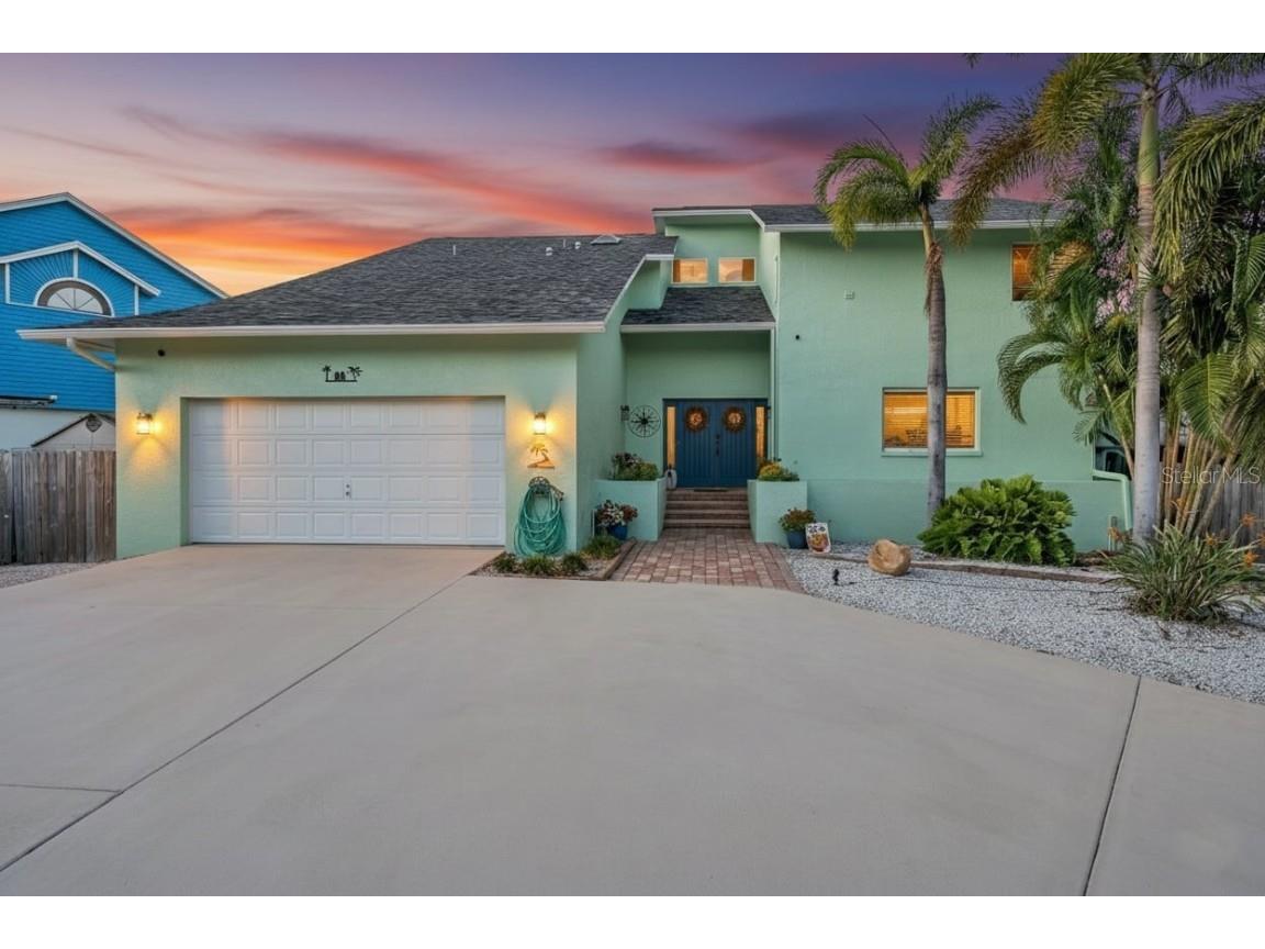 69 Gulfwinds Drive Palm Harbor FL 34683 TB8456041 image1
