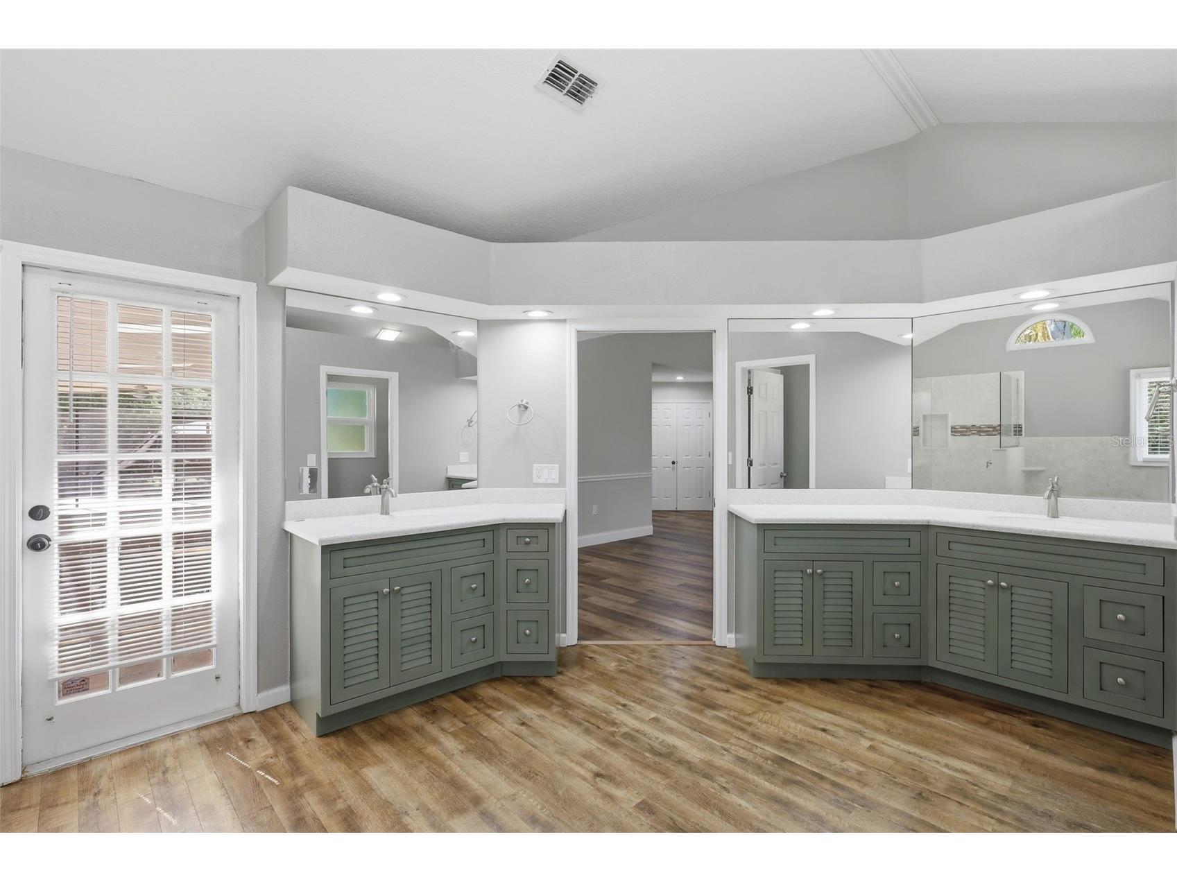 69 Spring Lake Drive Debary FL 32713 V4948100 image38