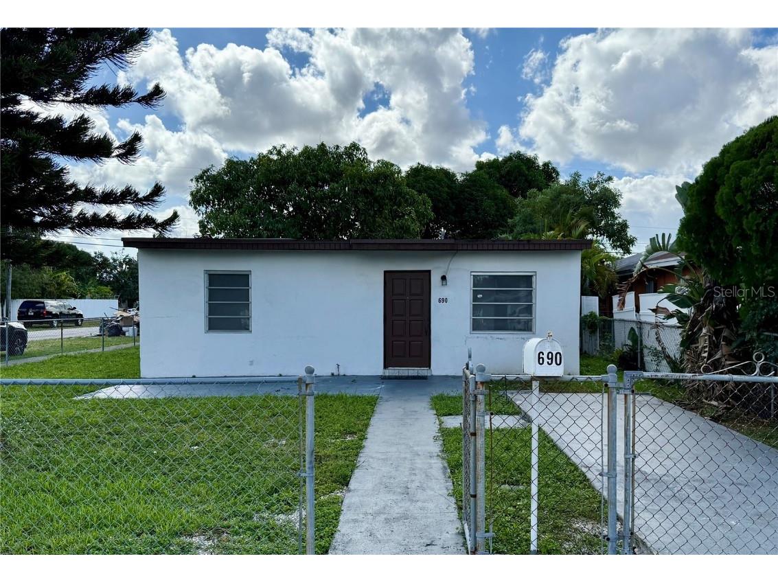 690 E 46th Street Hialeah FL 33013 TB8324066 image1