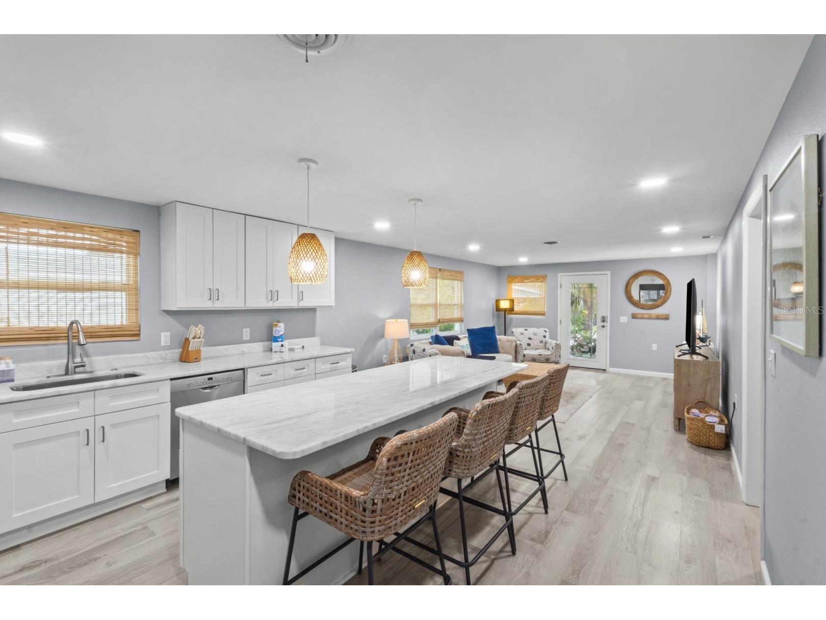 690 Fox Street Longboat Key FL 34228 - SARASOTA BAY/GULF OF MEXICO A4682225 image5