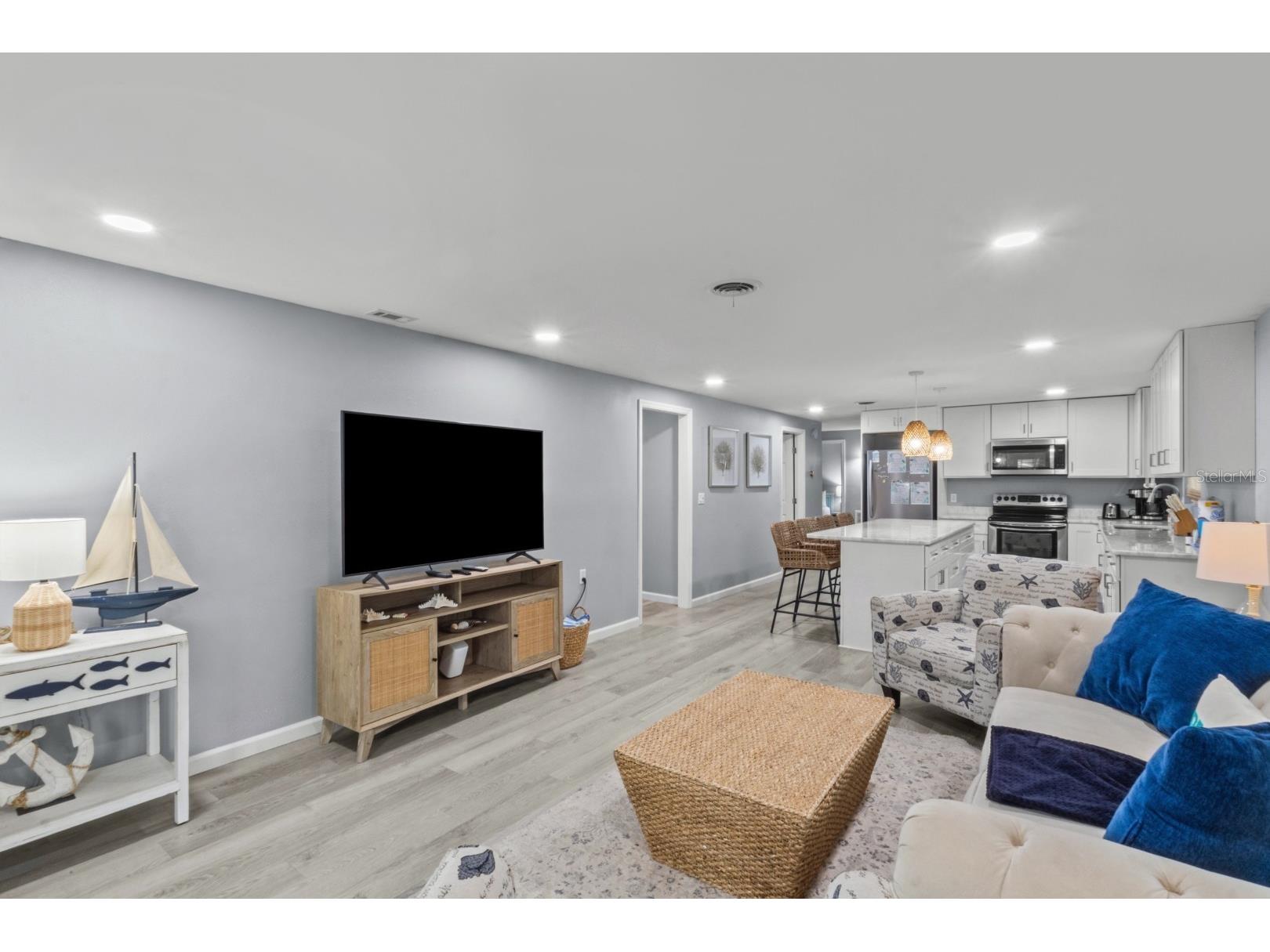690 Fox Street Longboat Key FL 34228 - SARASOTA BAY/GULF OF MEXICO A4682225 image8