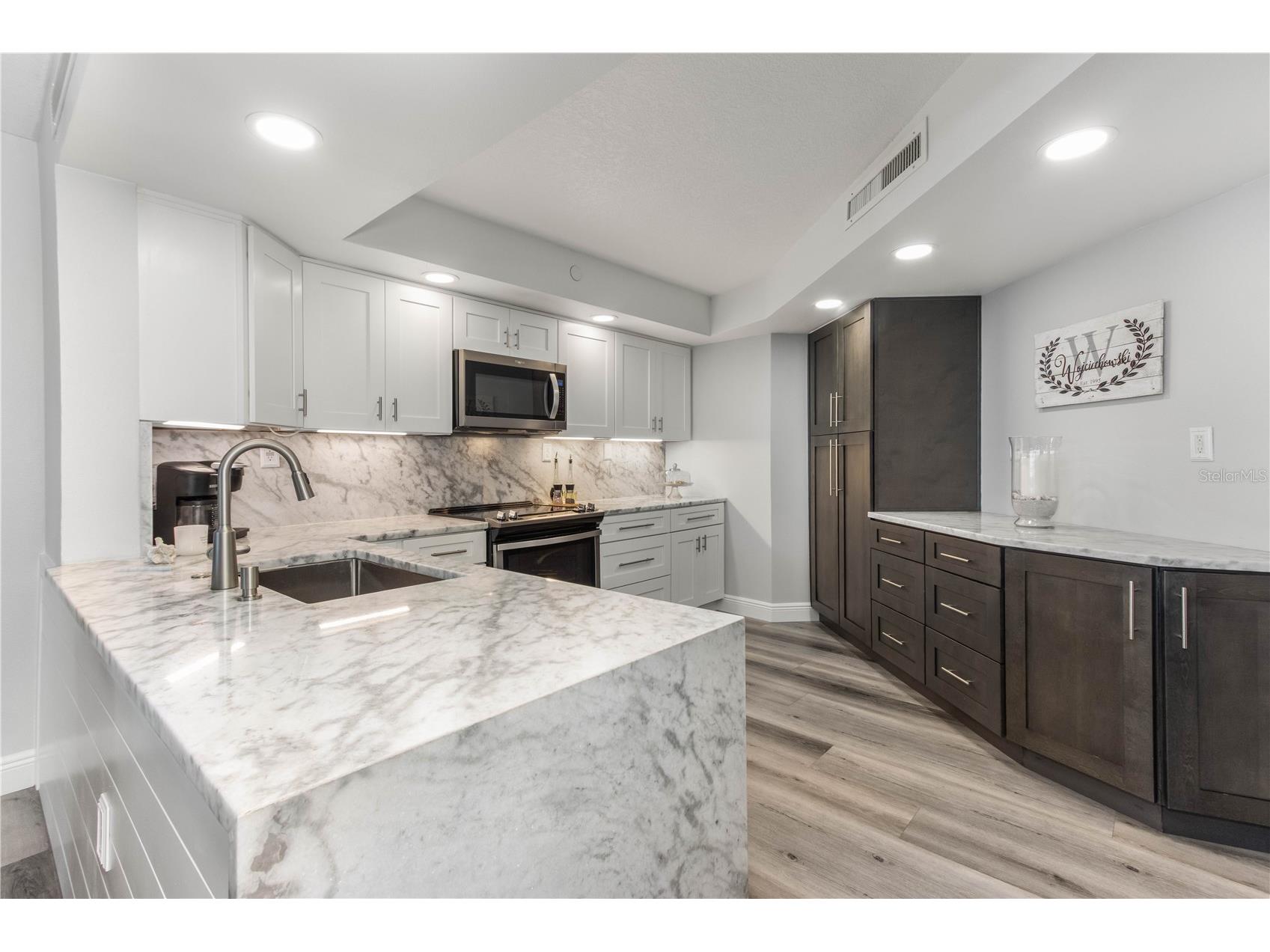 690 Island Way #1005 Clearwater Beach FL 33767 - MANDALAY CHANNEL TB8476132 image11