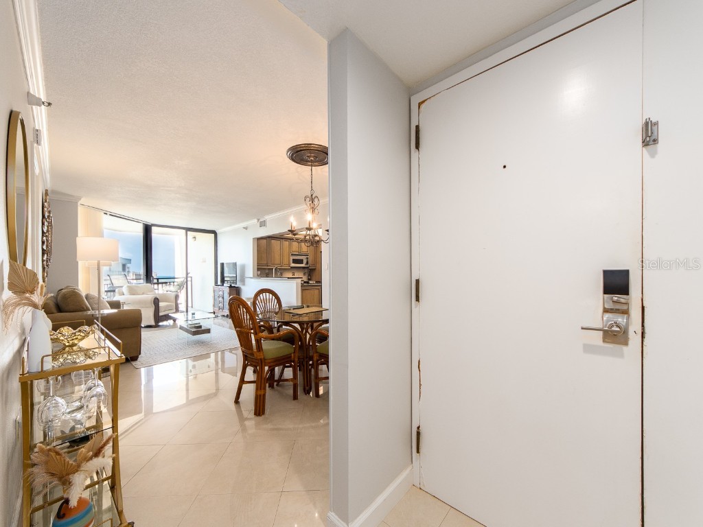 690 Island Way #1011 Clearwater Beach FL 33767 - INTRACOASTAL WATERWAY TB8408772 image2