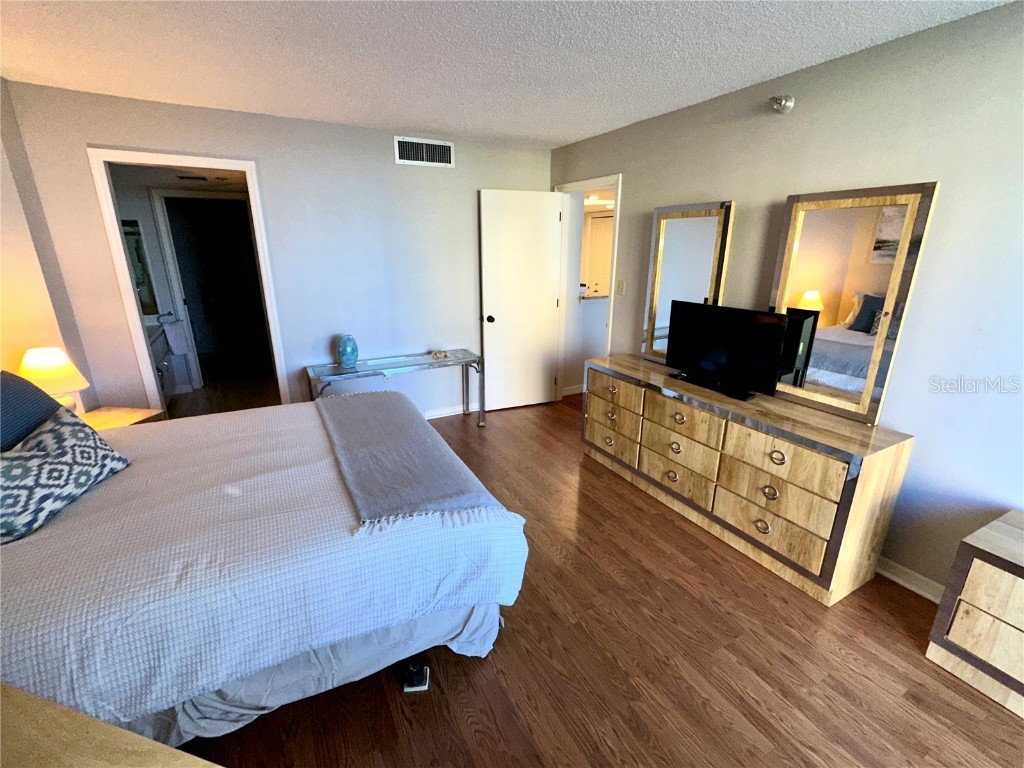 690 Island Way #307 Clearwater Beach FL 33767 TB8452870 image14