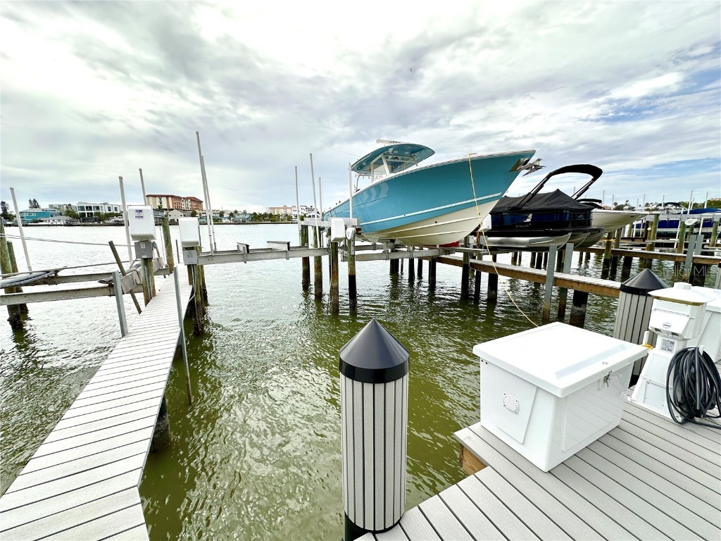 690 Island Way #307 Clearwater Beach FL 33767 TB8452870 image25