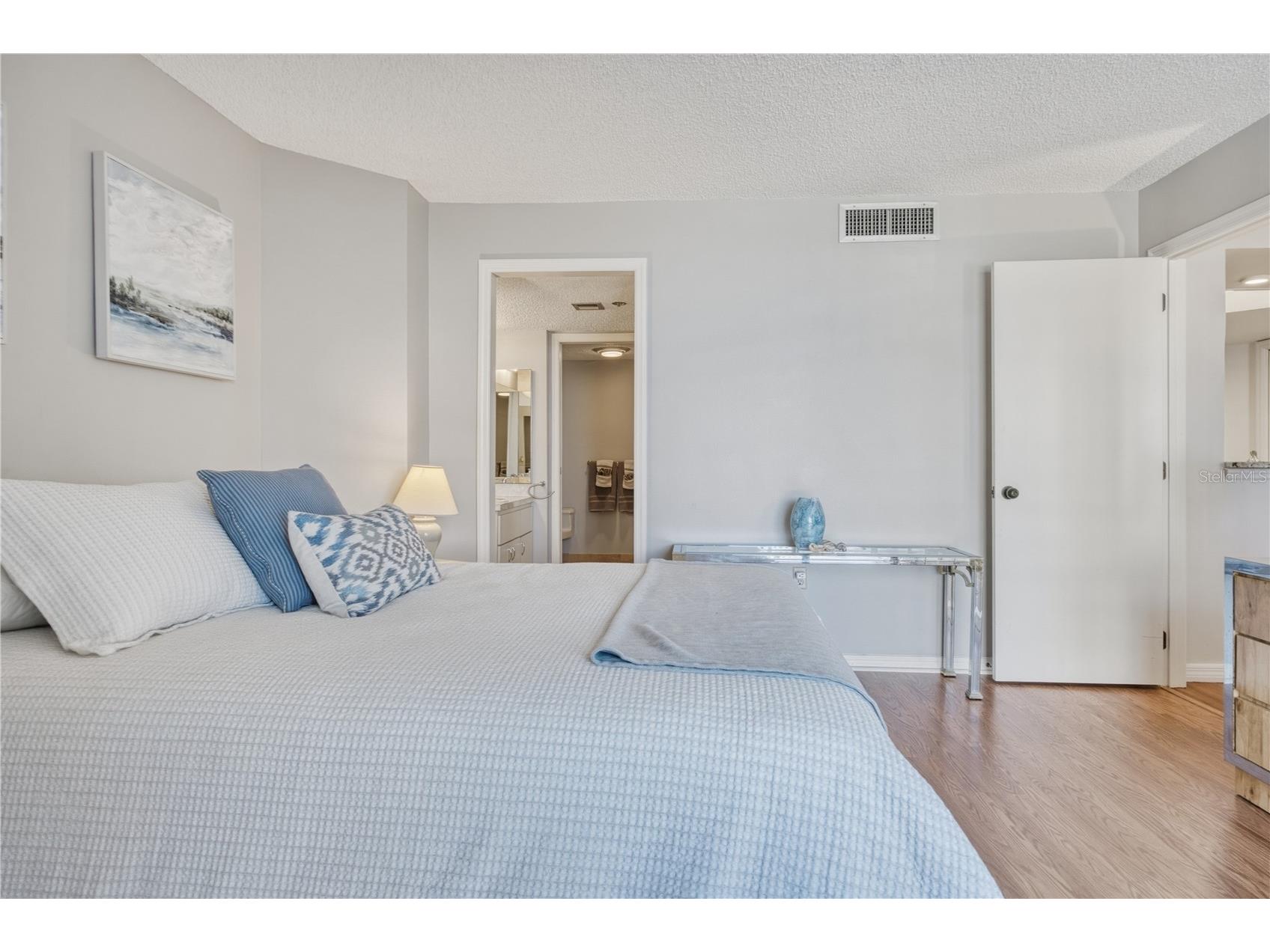 690 Island Way #307 Clearwater Beach FL 33767 - MANDALAY CHANNEL TB8494691 image19