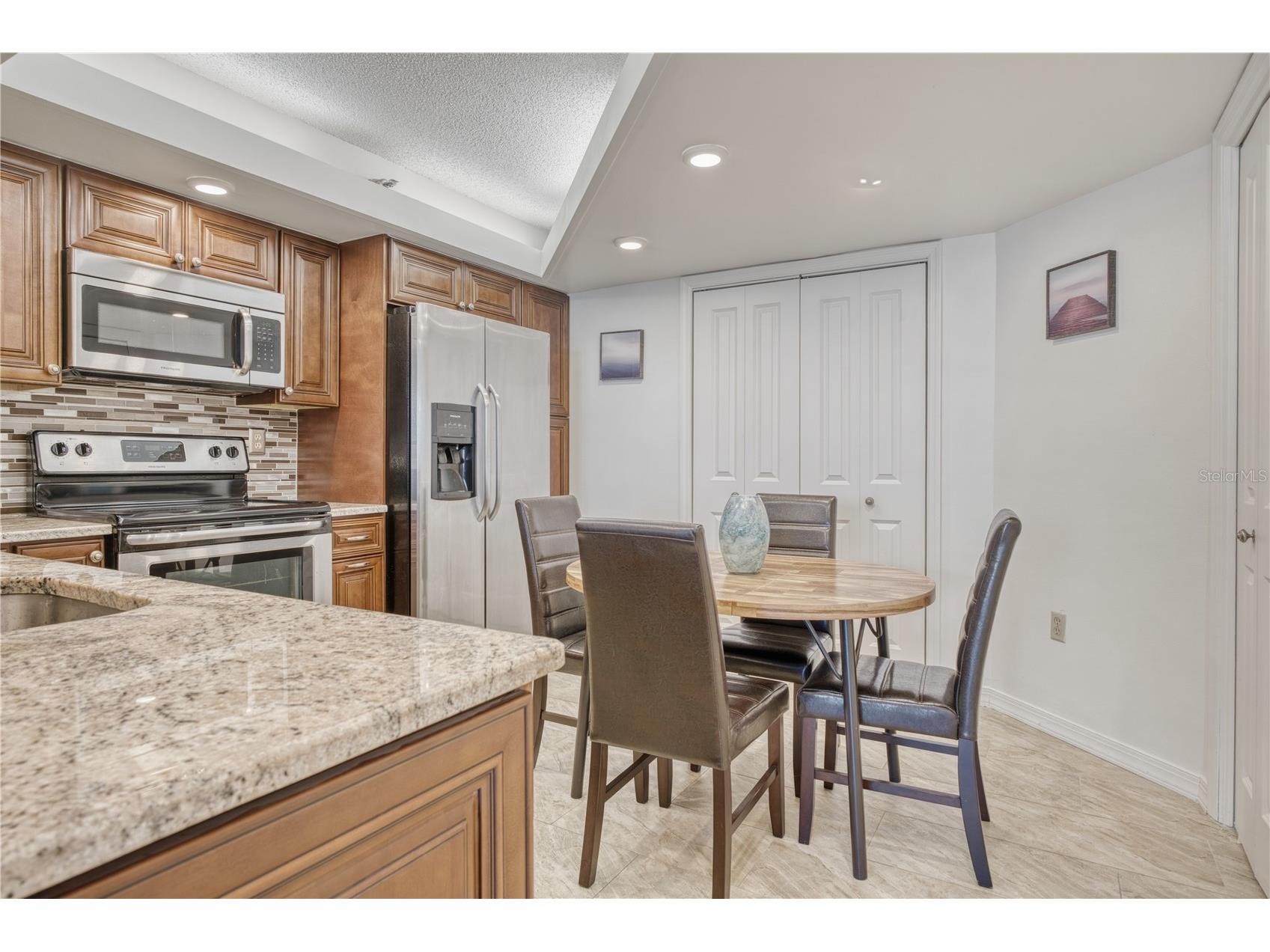 690 Island Way #307 Clearwater Beach FL 33767 - MANDALAY CHANNEL TB8494691 image5