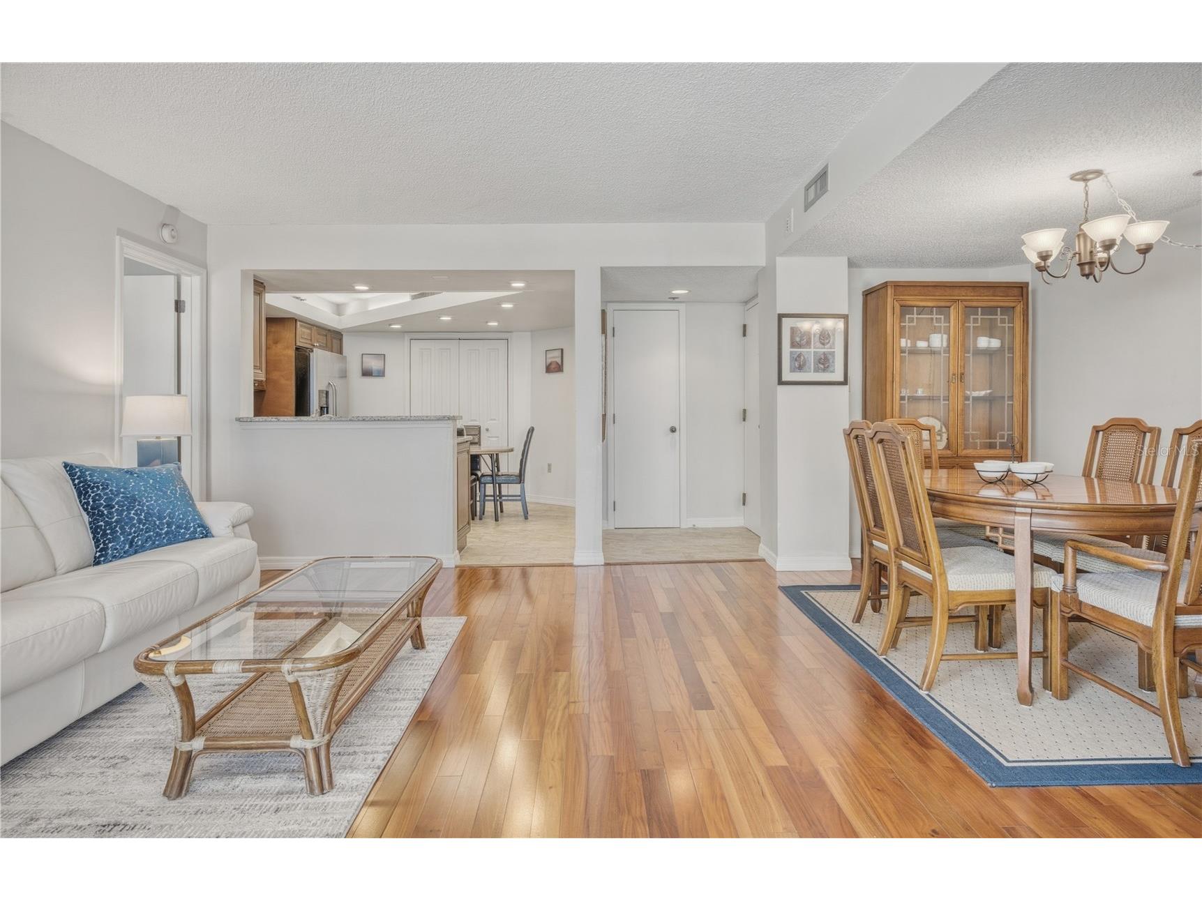 690 Island Way #307 Clearwater Beach FL 33767 - MANDALAY CHANNEL TB8494691 image9